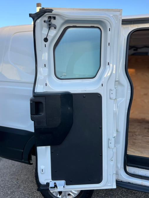 2017 Ford Transit Van Ergo Roof Racks/T-250 130" Low Rf, available for sale in Paterson, New Jersey | Speedway Commercial Motors LLC. Paterson, New Jersey 2017 Ford Transit Van Ergo Roof Racks/T-250 130" Low Rf, available for sale in Paterson, New Jersey | Speedway Commercial Motors LLC. Paterson, New Jersey