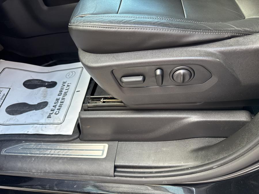 2019 Chevrolet Silverado 1500 4WD Double Cab 147" RST, available for sale in Waterbury, Connecticut | National Auto Brokers, Inc.. Waterbury, Connecticut 2019 Chevrolet Silverado 1500 4WD Double Cab 147" RST, available for sale in Waterbury, Connecticut | National Auto Brokers, Inc.. Waterbury, Connecticut