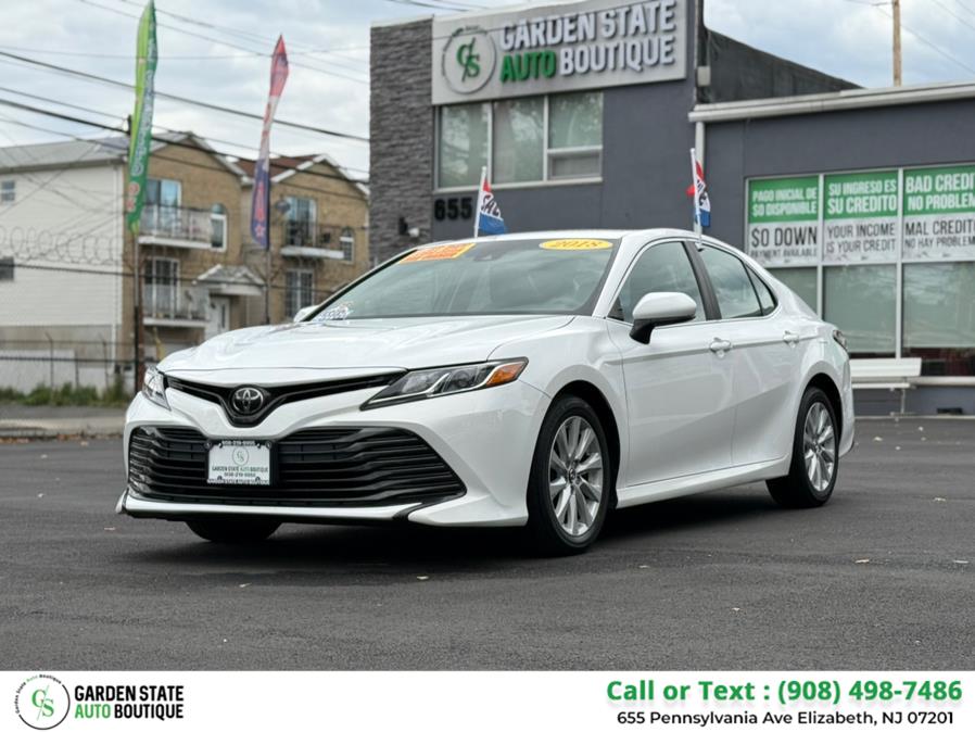 2018 Toyota Camry LE's photo