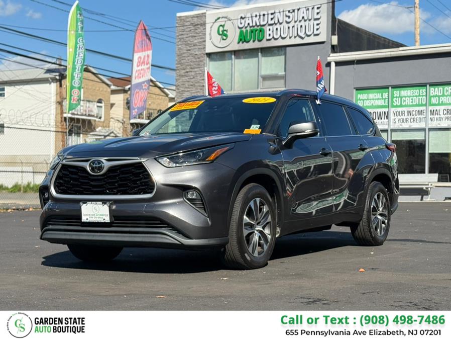 2021 Toyota Highlander XLE's photo