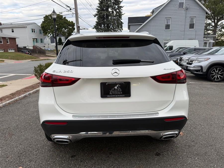 2021 Mercedes Benz GLA 250 photo 4