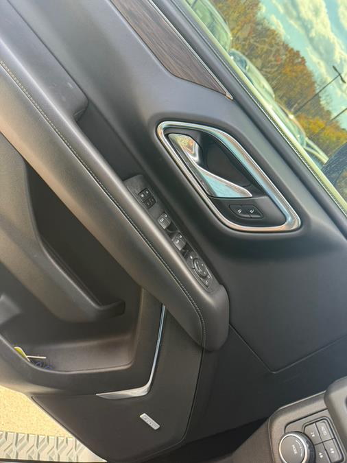 2021 Chevrolet Suburban 4WD 4dr Z71, available for sale in Raynham, Massachusetts | J & A Auto Center. Raynham, Massachusetts 2021 Chevrolet Suburban 4WD 4dr Z71, available for sale in Raynham, Massachusetts | J & A Auto Center. Raynham, Massachusetts