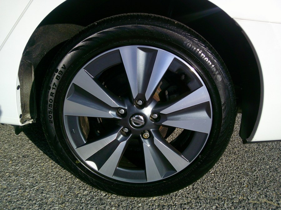 2019 Nissan Sentra SR CVT, available for sale in Massapequa, New York | South Shore Auto Brokers & Sales. Massapequa, New York 2019 Nissan Sentra SR CVT, available for sale in Massapequa, New York | South Shore Auto Brokers & Sales. Massapequa, New York