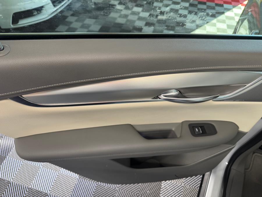 2022 Cadillac XT5 AWD 4dr Premium Luxury, available for sale in West Babylon , New York | MP Motors Inc. West Babylon , New York 2022 Cadillac XT5 AWD 4dr Premium Luxury, available for sale in West Babylon , New York | MP Motors Inc. West Babylon , New York