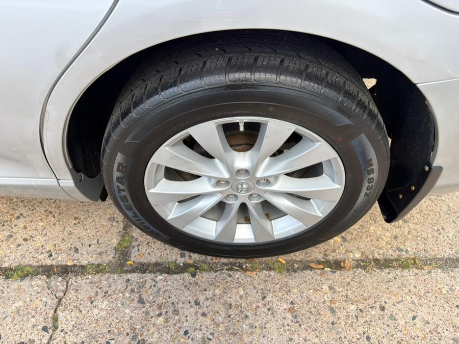 2014 Toyota Venza 4dr Wgn I4 AWD LE (Natl), available for sale in Manchester, Connecticut | Carsonmain LLC. Manchester, Connecticut 2014 Toyota Venza 4dr Wgn I4 AWD LE (Natl), available for sale in Manchester, Connecticut | Carsonmain LLC. Manchester, Connecticut