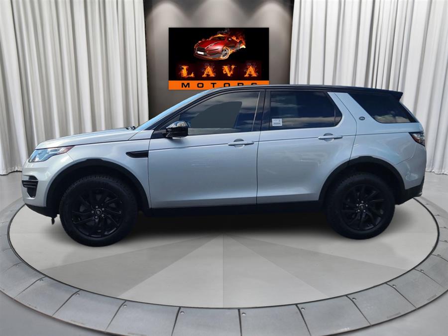 2017 Land Rover Discovery Sport SE photo 4