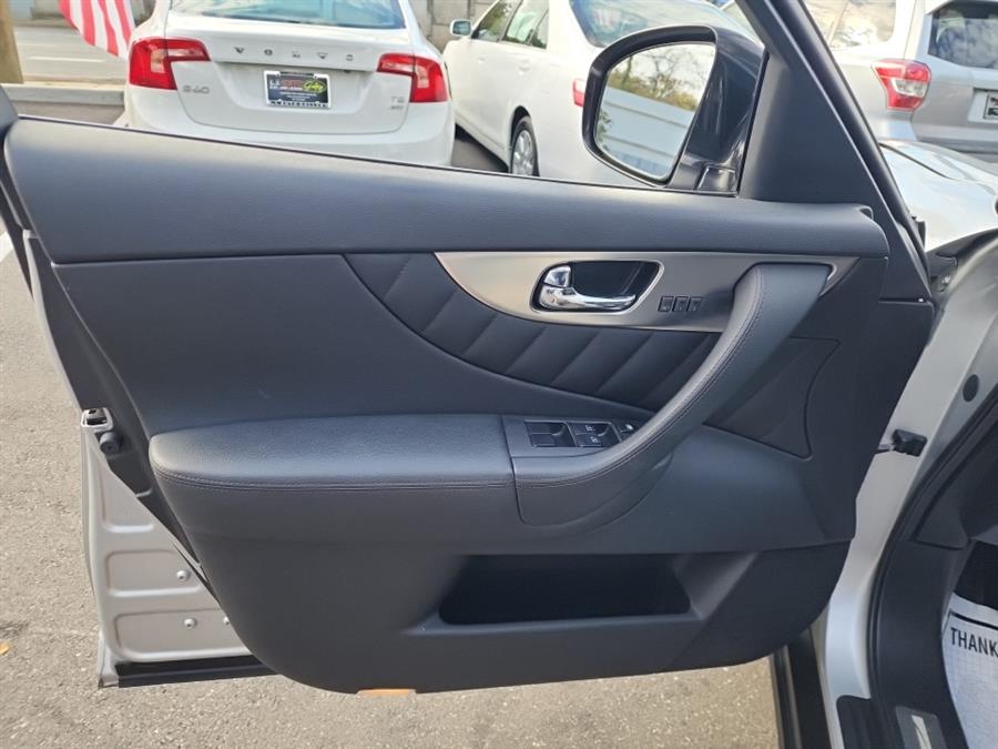 2010 Infiniti FX35 AWD 4dr, available for sale in Islip, New York | L.I. Auto Gallery. Islip, New York 2010 Infiniti FX35 AWD 4dr, available for sale in Islip, New York | L.I. Auto Gallery. Islip, New York