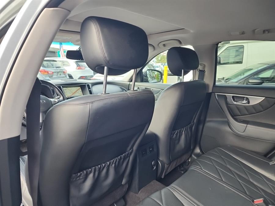 2010 Infiniti FX35 AWD 4dr, available for sale in Islip, New York | L.I. Auto Gallery. Islip, New York 2010 Infiniti FX35 AWD 4dr, available for sale in Islip, New York | L.I. Auto Gallery. Islip, New York