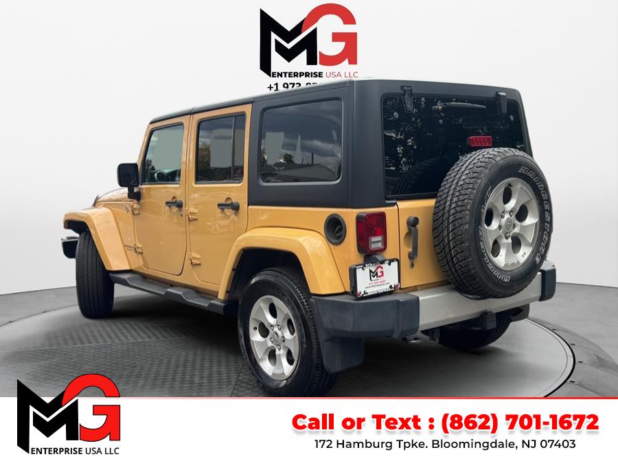 2013 Jeep Wrangler Unlimited Sahara photo 3