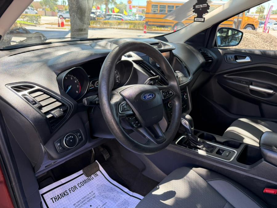 2018 Ford Escape SE FWD, available for sale in Hialeah, Florida | The Palm Motors LLC. Hialeah, Florida 2018 Ford Escape SE FWD, available for sale in Hialeah, Florida | The Palm Motors LLC. Hialeah, Florida