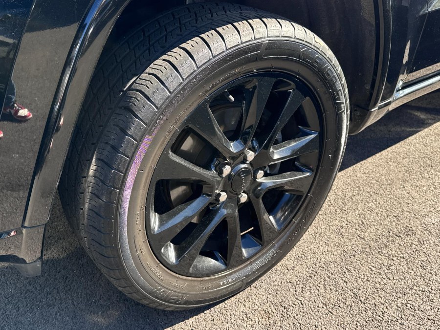 2017 Jeep Grand Cherokee Altitude 4x4 *Ltd Avail*, available for sale in Flushing, New York | Silverline Auto Group. Flushing, New York 2017 Jeep Grand Cherokee Altitude 4x4 *Ltd Avail*, available for sale in Flushing, New York | Silverline Auto Group. Flushing, New York