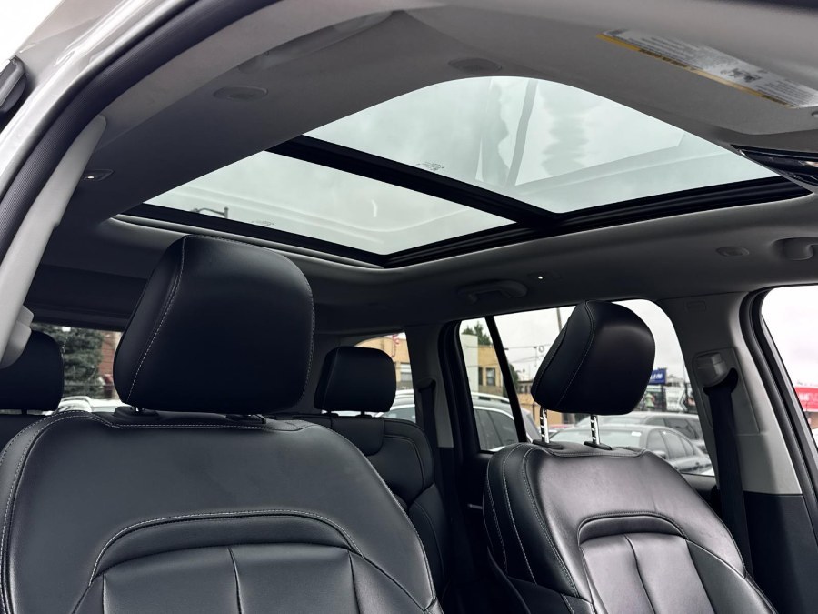 2023 Jeep Grand Cherokee 4xe 4x4, available for sale in Flushing, New York | Silverline Auto Group. Flushing, New York 2023 Jeep Grand Cherokee 4xe 4x4, available for sale in Flushing, New York | Silverline Auto Group. Flushing, New York