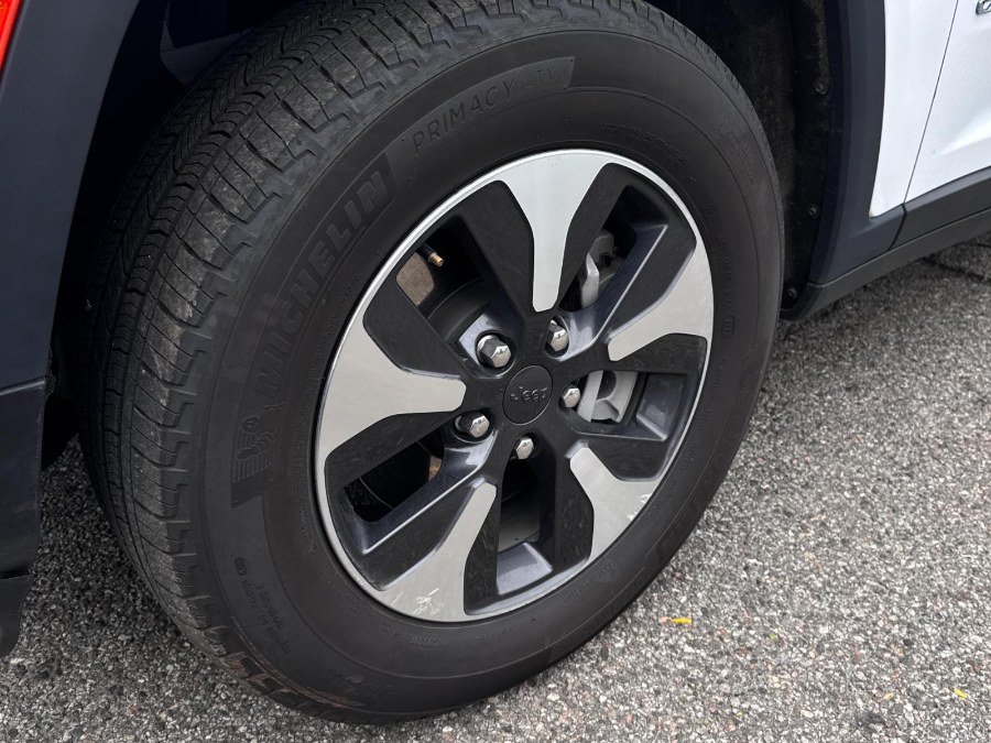 2023 Jeep Grand Cherokee 4xe 4x4, available for sale in Flushing, New York | Silverline Auto Group. Flushing, New York 2023 Jeep Grand Cherokee 4xe 4x4, available for sale in Flushing, New York | Silverline Auto Group. Flushing, New York