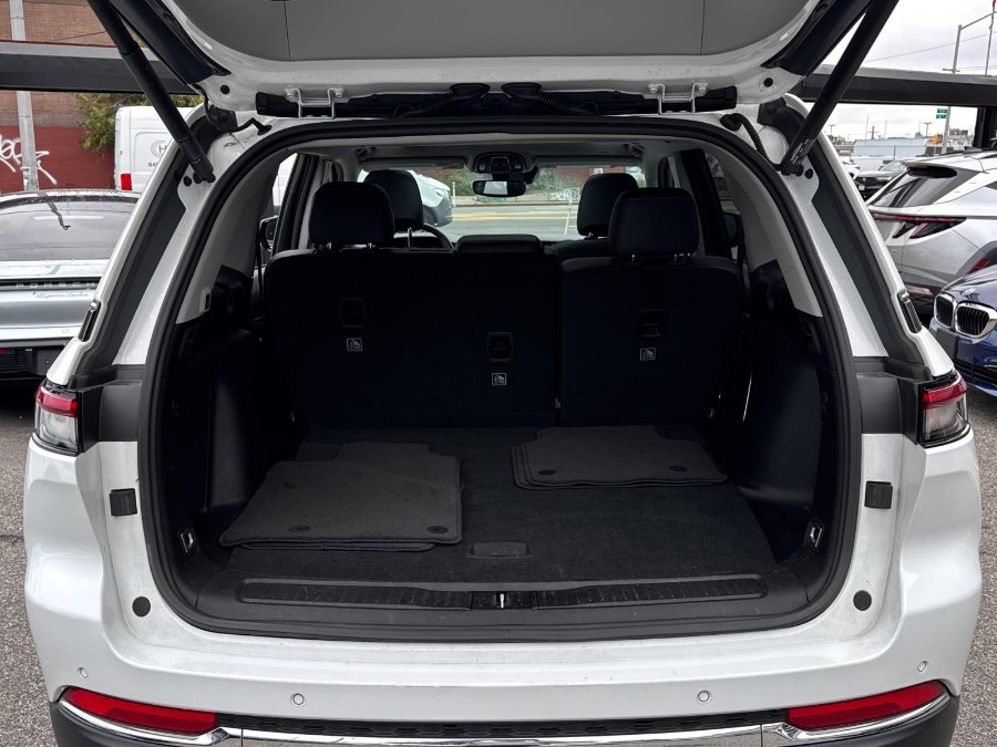 2023 Jeep Grand Cherokee 4xe 4x4, available for sale in Flushing, New York | Silverline Auto Group. Flushing, New York 2023 Jeep Grand Cherokee 4xe 4x4, available for sale in Flushing, New York | Silverline Auto Group. Flushing, New York