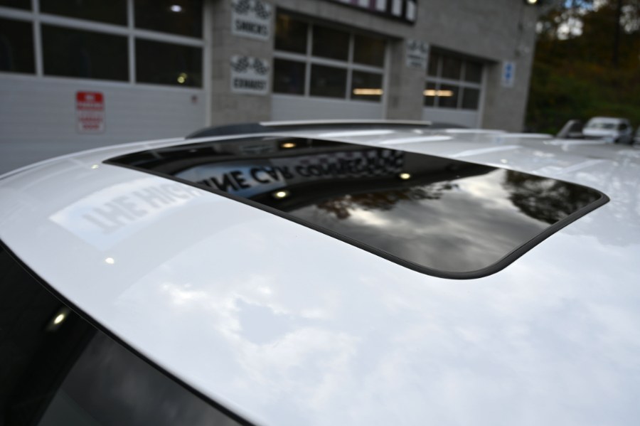 2020 Jeep Grand Cherokee Limited 4x4, available for sale in Waterbury, Connecticut | Highline Car Connection. Waterbury, Connecticut 2020 Jeep Grand Cherokee Limited 4x4, available for sale in Waterbury, Connecticut | Highline Car Connection. Waterbury, Connecticut