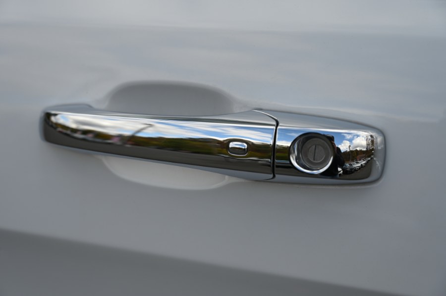 2020 Jeep Grand Cherokee Limited 4x4, available for sale in Waterbury, Connecticut | Highline Car Connection. Waterbury, Connecticut 2020 Jeep Grand Cherokee Limited 4x4, available for sale in Waterbury, Connecticut | Highline Car Connection. Waterbury, Connecticut