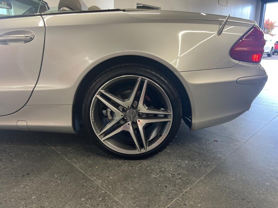 2003 Mercedes-Benz SL-Class 2dr Roadster 5.0L, available for sale in Middle Village, New York | Road Masters II INC. Middle Village, New York 2003 Mercedes-Benz SL-Class 2dr Roadster 5.0L, available for sale in Middle Village, New York | Road Masters II INC. Middle Village, New York