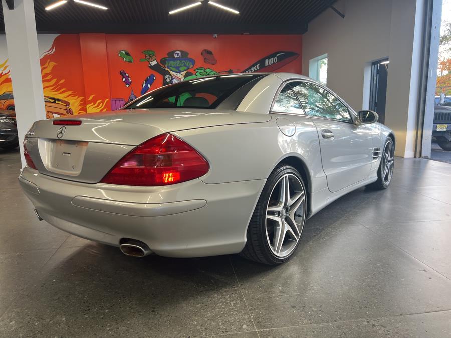 2003 Mercedes-Benz SL-Class 2dr Roadster 5.0L, available for sale in Middle Village, New York | Road Masters II INC. Middle Village, New York 2003 Mercedes-Benz SL-Class 2dr Roadster 5.0L, available for sale in Middle Village, New York | Road Masters II INC. Middle Village, New York