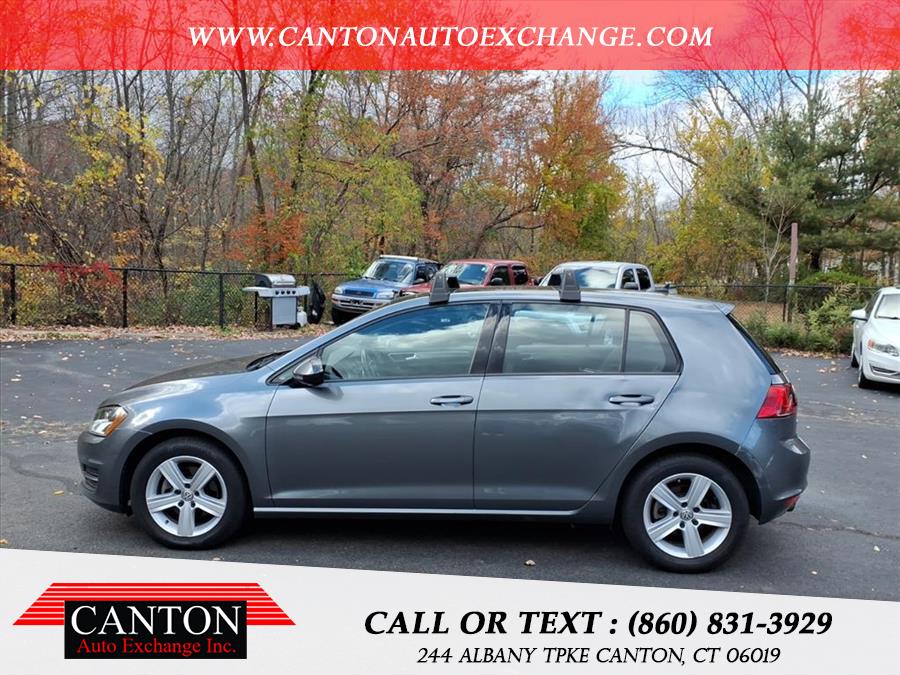 2017 Volkswagen Golf TSI S photo 2