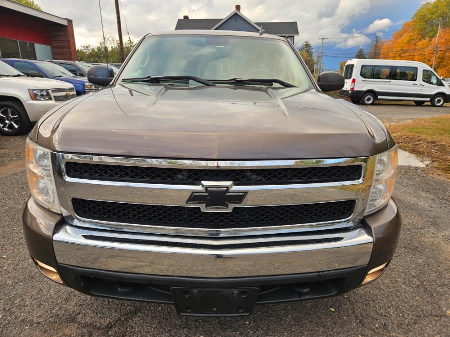 2007 Chevrolet Silverado 1500 LT1 4WD Crew Cab 5.3 V8, available for sale in East Windsor, Connecticut | Toro Auto. East Windsor, Connecticut 2007 Chevrolet Silverado 1500 LT1 4WD Crew Cab 5.3 V8, available for sale in East Windsor, Connecticut | Toro Auto. East Windsor, Connecticut