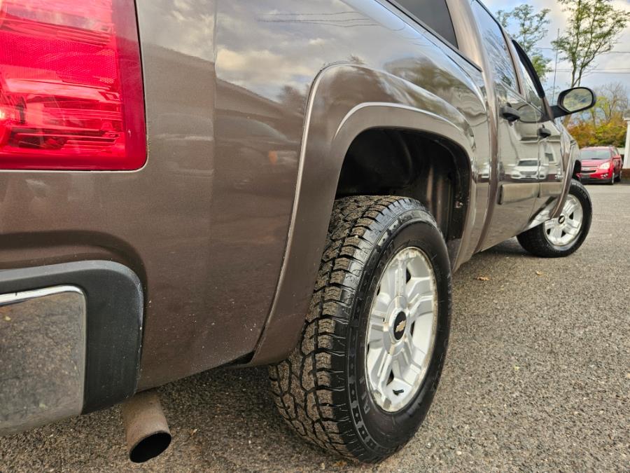 2007 Chevrolet Silverado 1500 LT1 4WD Crew Cab 5.3 V8, available for sale in East Windsor, Connecticut | Toro Auto. East Windsor, Connecticut 2007 Chevrolet Silverado 1500 LT1 4WD Crew Cab 5.3 V8, available for sale in East Windsor, Connecticut | Toro Auto. East Windsor, Connecticut
