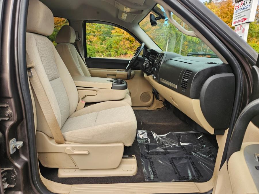 2007 Chevrolet Silverado 1500 LT1 4WD Crew Cab 5.3 V8, available for sale in East Windsor, Connecticut | Toro Auto. East Windsor, Connecticut 2007 Chevrolet Silverado 1500 LT1 4WD Crew Cab 5.3 V8, available for sale in East Windsor, Connecticut | Toro Auto. East Windsor, Connecticut