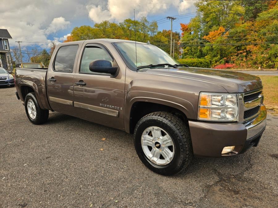 2007 Chevrolet Silverado 1500 LT1 4WD Crew Cab 5.3 V8, available for sale in East Windsor, Connecticut | Toro Auto. East Windsor, Connecticut 2007 Chevrolet Silverado 1500 LT1 4WD Crew Cab 5.3 V8, available for sale in East Windsor, Connecticut | Toro Auto. East Windsor, Connecticut