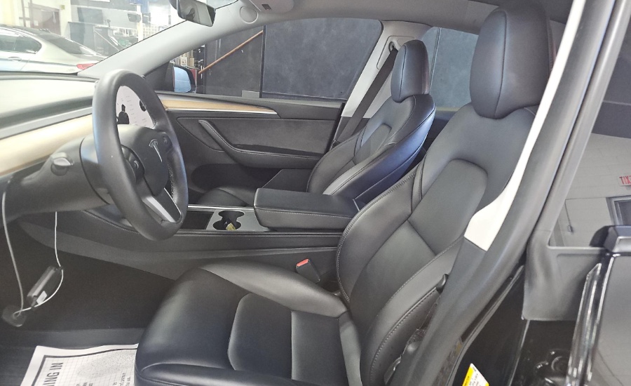 2023 Tesla Model Y Performance photo 3