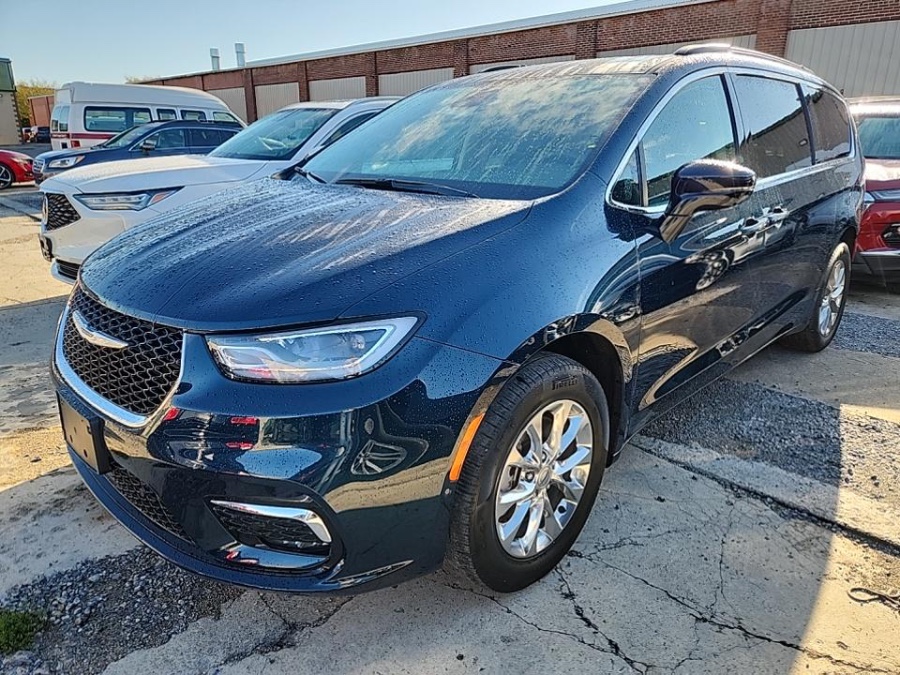 Used 2022 Chrysler Pacifica in Lodi, New Jersey | European Auto Expo. Lodi, New Jersey