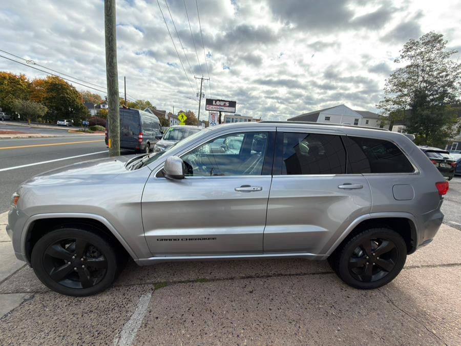 2015 Jeep Grand Cherokee Altitude photo 3