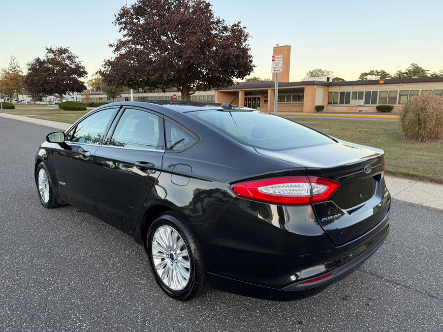 2013 Ford Fusion 4dr Sdn SE Hybrid FWD, available for sale in Copiague, New York | Great Deal Motors. Copiague, New York 2013 Ford Fusion 4dr Sdn SE Hybrid FWD, available for sale in Copiague, New York | Great Deal Motors. Copiague, New York