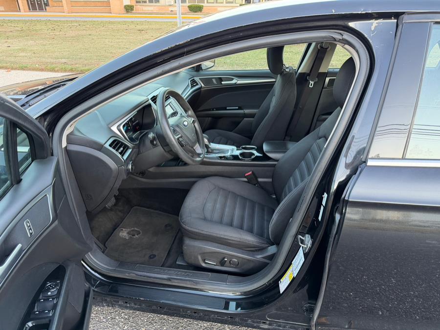 2013 Ford Fusion 4dr Sdn SE Hybrid FWD, available for sale in Copiague, New York | Great Deal Motors. Copiague, New York 2013 Ford Fusion 4dr Sdn SE Hybrid FWD, available for sale in Copiague, New York | Great Deal Motors. Copiague, New York
