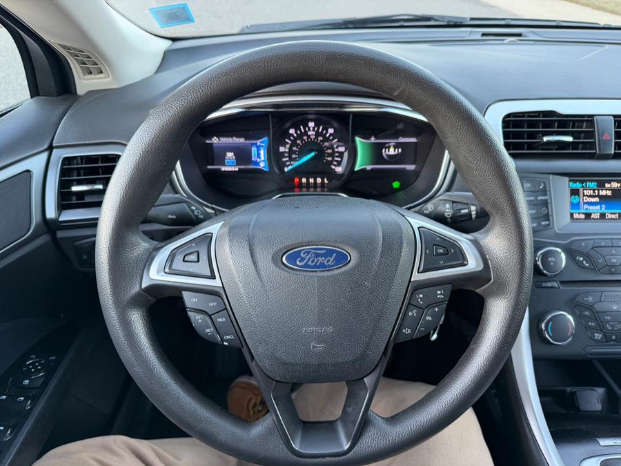 2013 Ford Fusion 4dr Sdn SE Hybrid FWD, available for sale in Copiague, New York | Great Deal Motors. Copiague, New York 2013 Ford Fusion 4dr Sdn SE Hybrid FWD, available for sale in Copiague, New York | Great Deal Motors. Copiague, New York