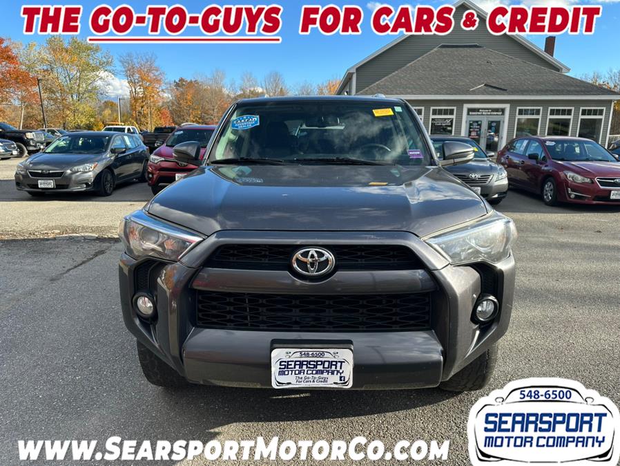 2016 Toyota 4Runner SR5 photo 2