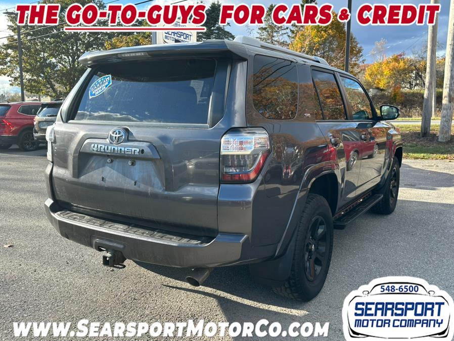 2016 Toyota 4Runner SR5 photo 4