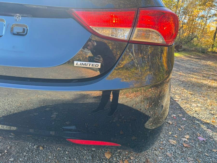 2012 Hyundai Elantra 4dr Sdn Auto Limited, available for sale in New Britain, Connecticut | Supreme Automotive. New Britain, Connecticut 2012 Hyundai Elantra 4dr Sdn Auto Limited, available for sale in New Britain, Connecticut | Supreme Automotive. New Britain, Connecticut