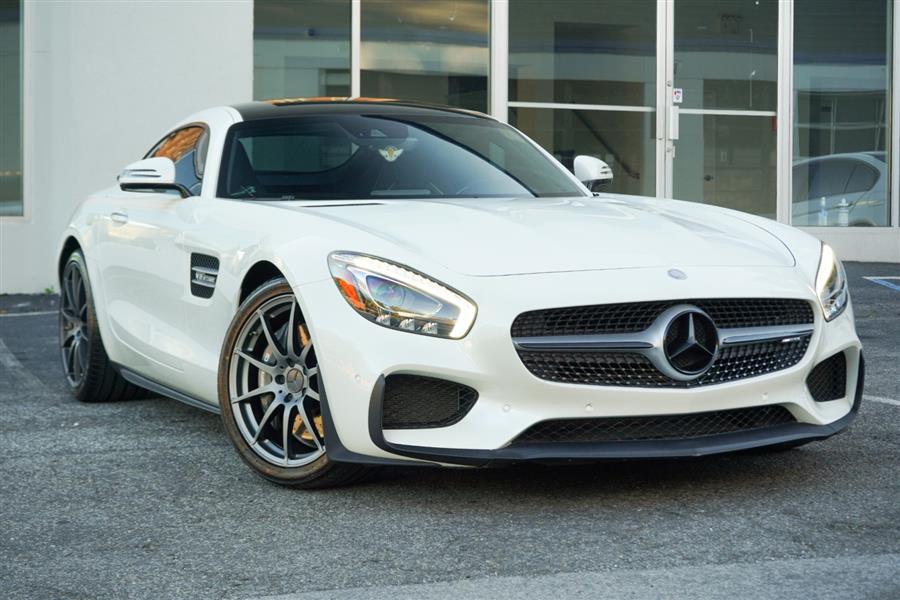 2017 Mercedes Benz AMG GT GT photo 3