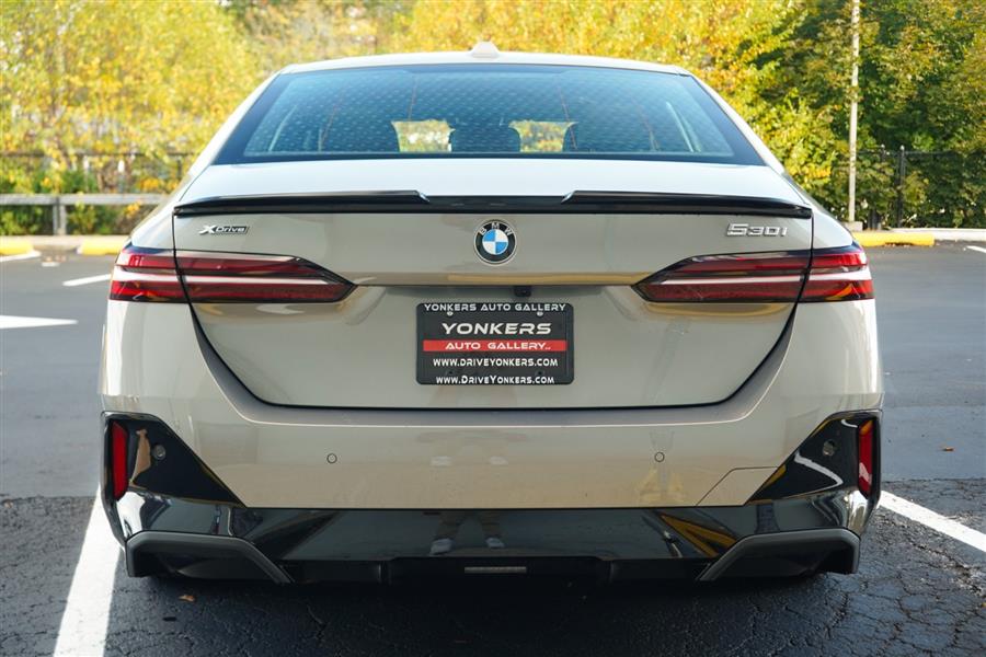 2024 Bmw 530i 530i xDrive photo 2