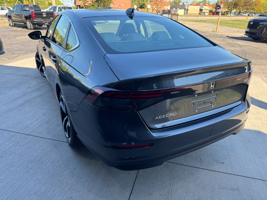 2024 Honda Accord LX photo 4