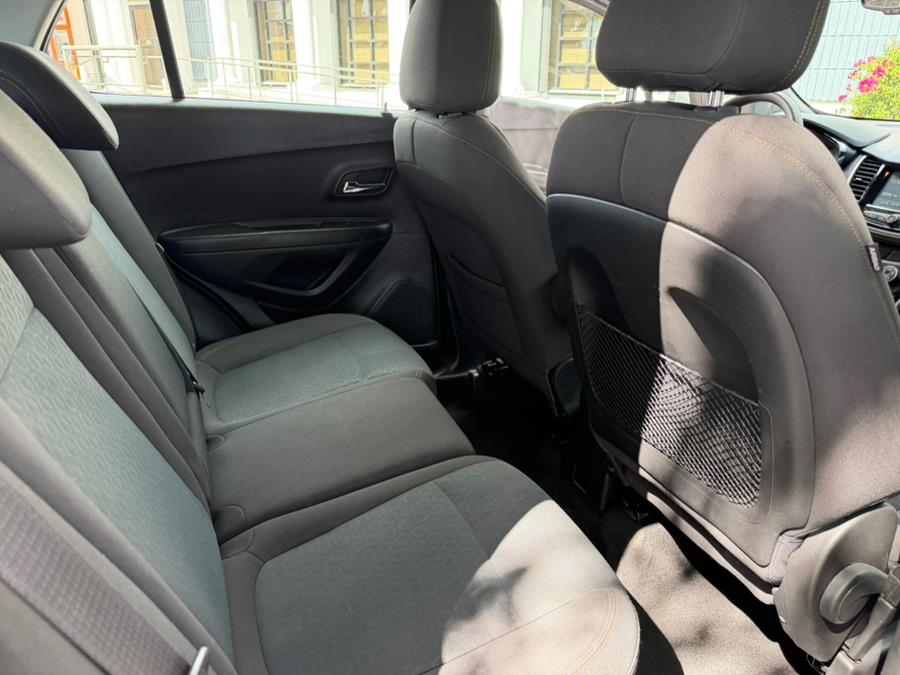 2017 Chevrolet Trax FWD 4dr LS, available for sale in Hialeah, Florida | The Palm Motors LLC. Hialeah, Florida 2017 Chevrolet Trax FWD 4dr LS, available for sale in Hialeah, Florida | The Palm Motors LLC. Hialeah, Florida