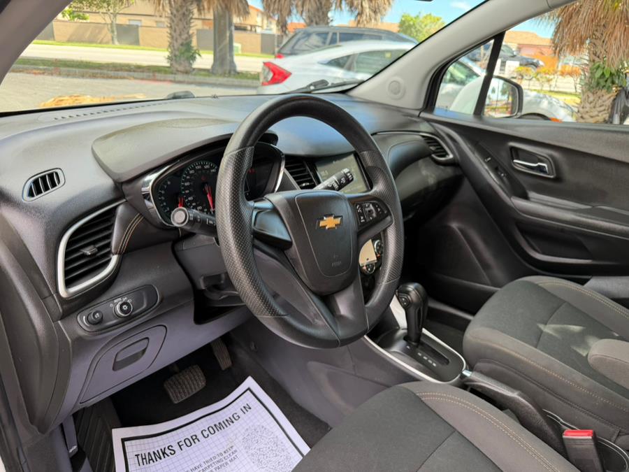 2017 Chevrolet Trax FWD 4dr LS, available for sale in Hialeah, Florida | The Palm Motors LLC. Hialeah, Florida 2017 Chevrolet Trax FWD 4dr LS, available for sale in Hialeah, Florida | The Palm Motors LLC. Hialeah, Florida