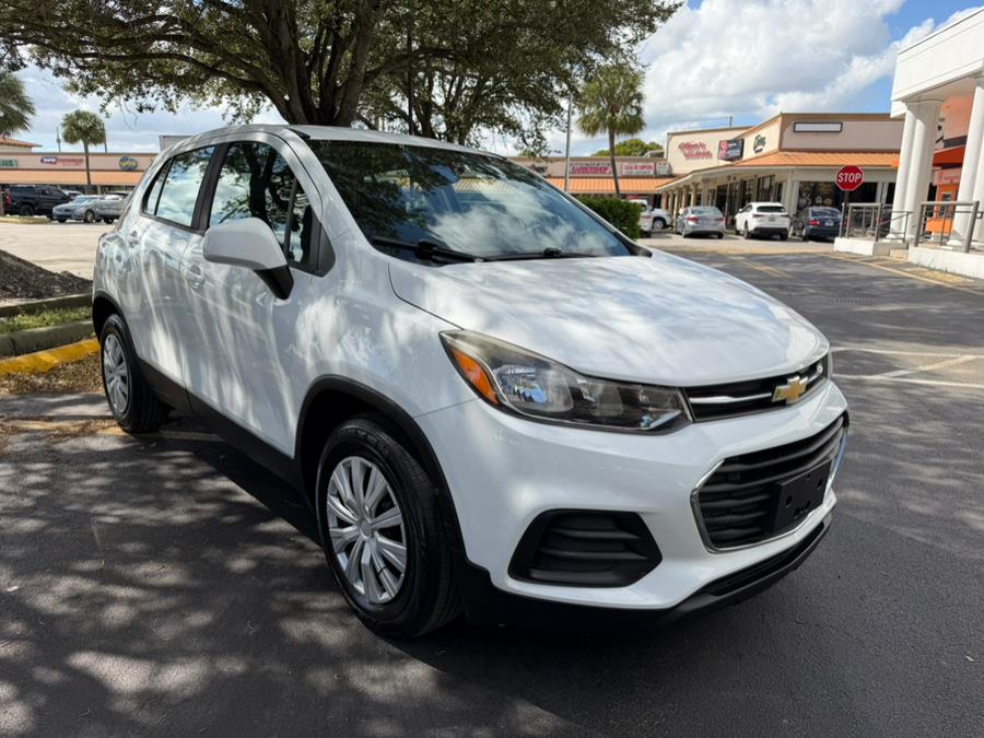 2017 Chevrolet Trax FWD 4dr LS, available for sale in Hialeah, Florida | The Palm Motors LLC. Hialeah, Florida 2017 Chevrolet Trax FWD 4dr LS, available for sale in Hialeah, Florida | The Palm Motors LLC. Hialeah, Florida