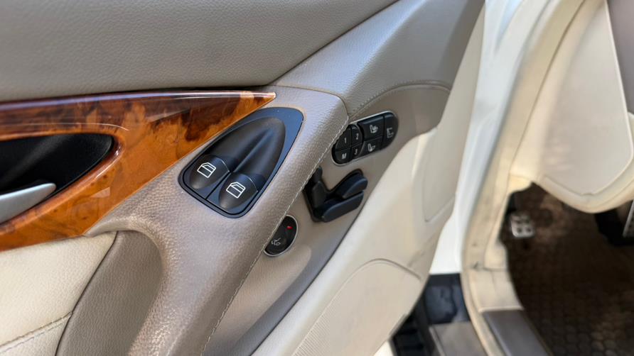 2012 Mercedes-Benz SL-Class 2dr Roadster SL 550, available for sale in Hialeah, Florida | The Palm Motors LLC. Hialeah, Florida 2012 Mercedes-Benz SL-Class 2dr Roadster SL 550, available for sale in Hialeah, Florida | The Palm Motors LLC. Hialeah, Florida