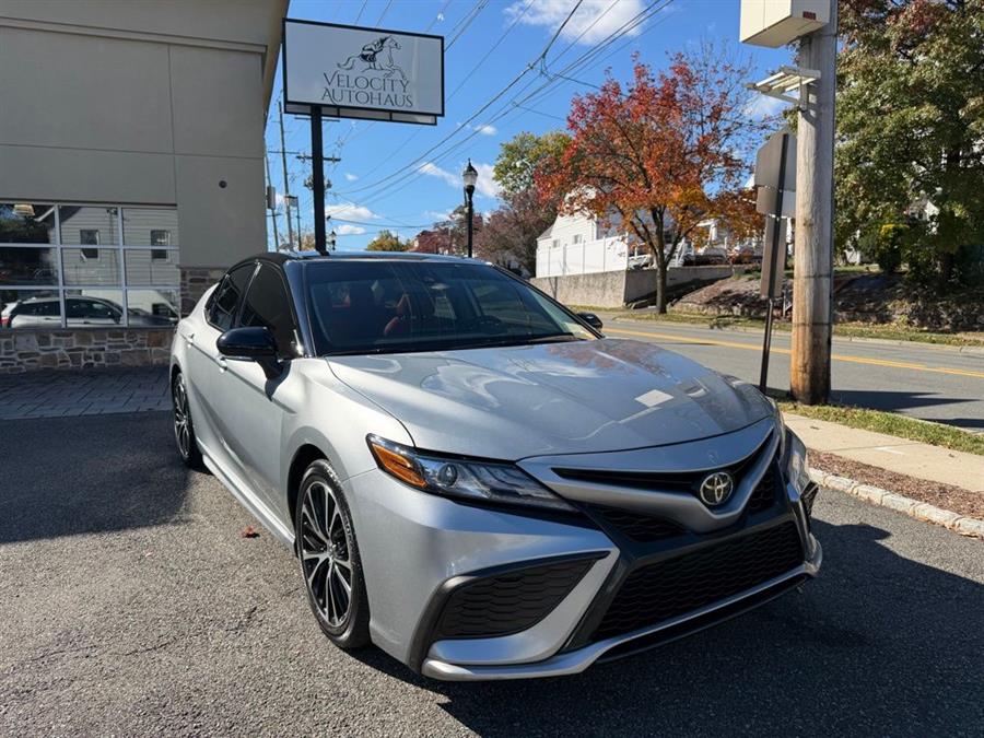2022 Toyota Camry XSE's photo