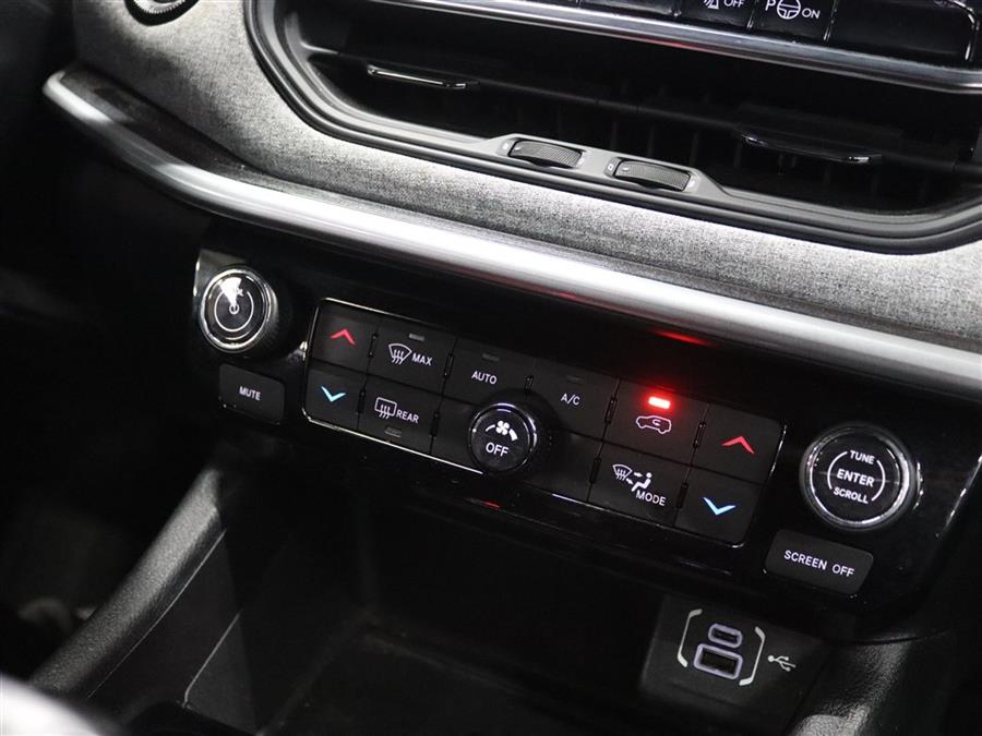 2023 Jeep Compass LATITUDE, available for sale in Paterson, New Jersey | Fast Track Motors. Paterson, New Jersey 2023 Jeep Compass LATITUDE, available for sale in Paterson, New Jersey | Fast Track Motors. Paterson, New Jersey