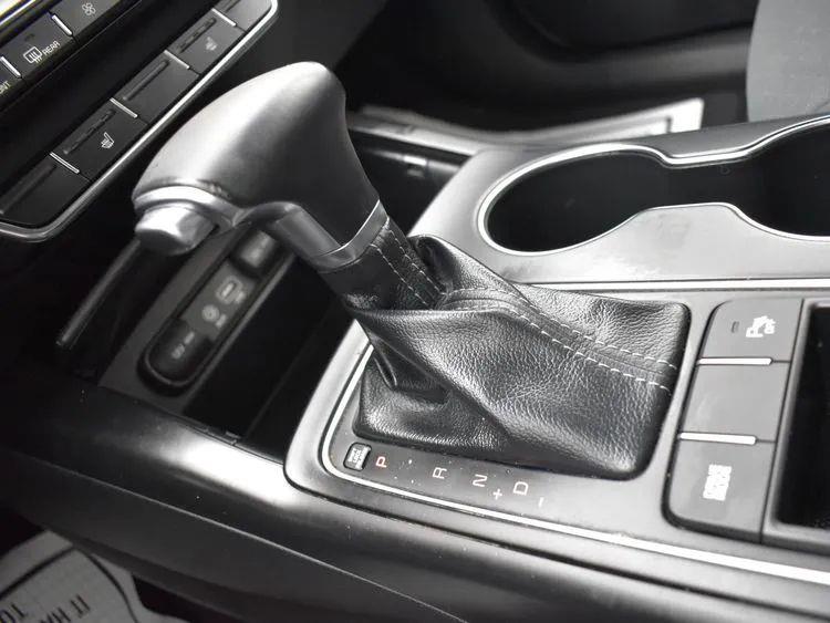 2019 Kia Sorento LX Sport Utility 4D, available for sale in Irvington, New Jersey | NJ Used Cars Center. Irvington, New Jersey 2019 Kia Sorento LX Sport Utility 4D, available for sale in Irvington, New Jersey | NJ Used Cars Center. Irvington, New Jersey