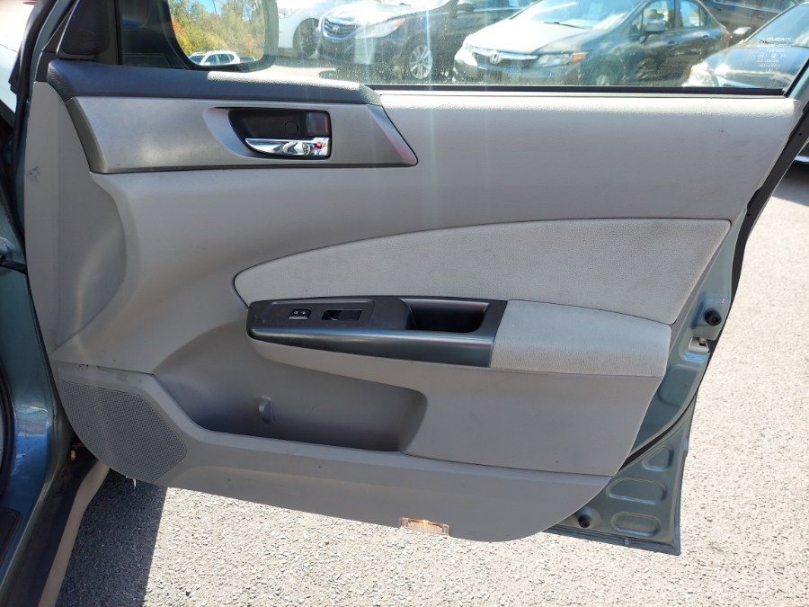 2013 Subaru Forester 4dr Man 2.5X Premium, available for sale in East Windsor, Connecticut | United Auto Sales of E Windsor, Inc. East Windsor, Connecticut 2013 Subaru Forester 4dr Man 2.5X Premium, available for sale in East Windsor, Connecticut | United Auto Sales of E Windsor, Inc. East Windsor, Connecticut