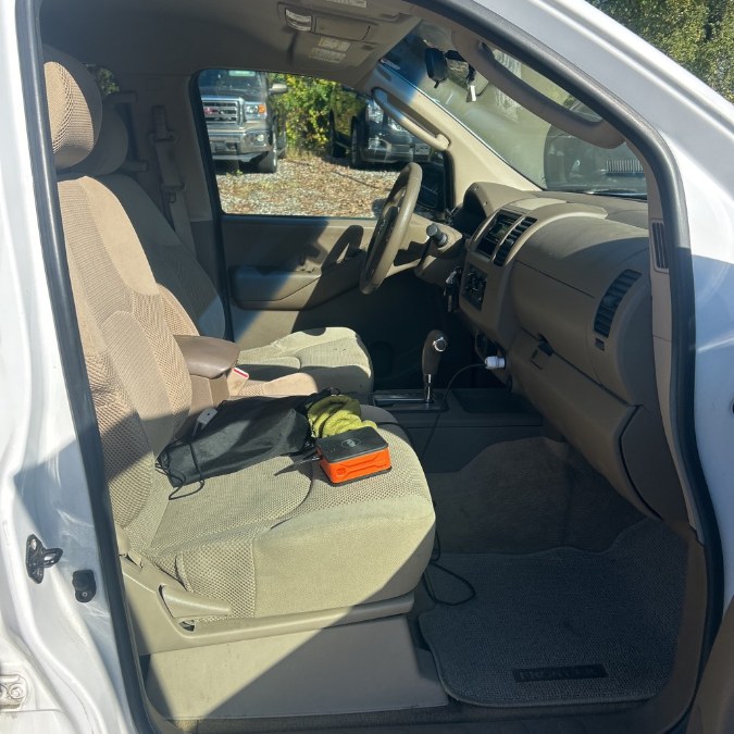 2006 Nissan Frontier SE Crew Cab V6 Auto 4WD, available for sale in Naugatuck, Connecticut | Riverside Motorcars, LLC. Naugatuck, Connecticut 2006 Nissan Frontier SE Crew Cab V6 Auto 4WD, available for sale in Naugatuck, Connecticut | Riverside Motorcars, LLC. Naugatuck, Connecticut