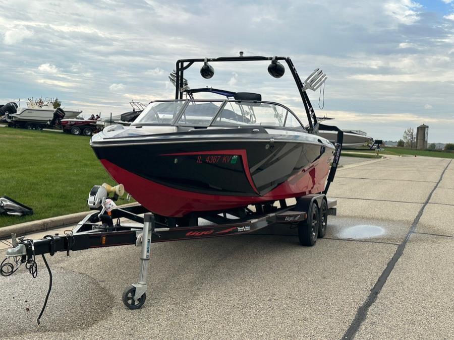 Used 2016 Tige R21 in Darien, Wisconsin | Geneva Motor Cars. Darien, Wisconsin