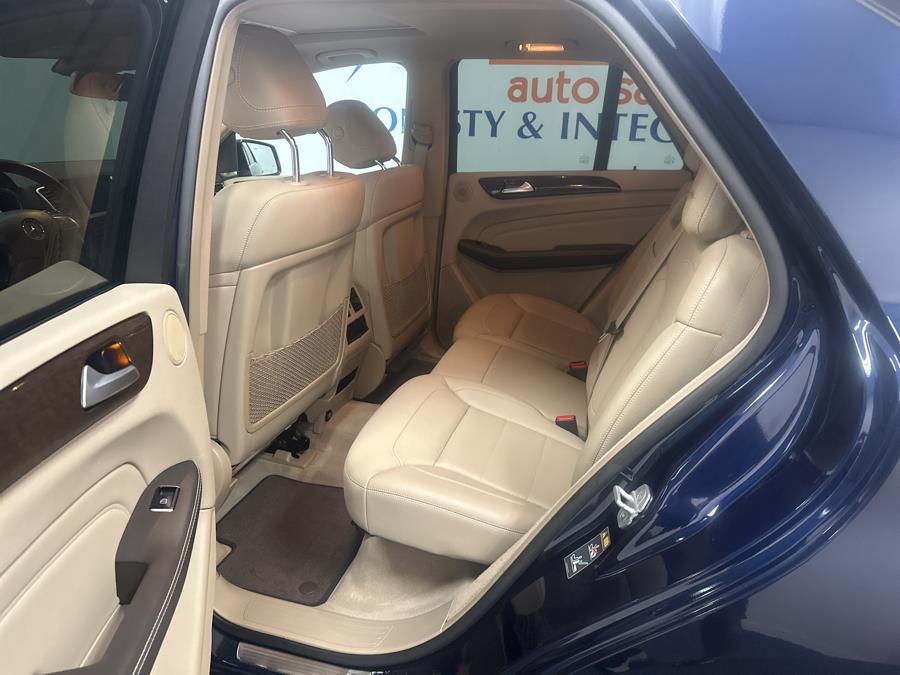 2015 Mercedes-Benz M-Class 4MATIC 4dr ML 350, available for sale in Plainville, Connecticut | New England Auto Sales LLC. Plainville, Connecticut 2015 Mercedes-Benz M-Class 4MATIC 4dr ML 350, available for sale in Plainville, Connecticut | New England Auto Sales LLC. Plainville, Connecticut